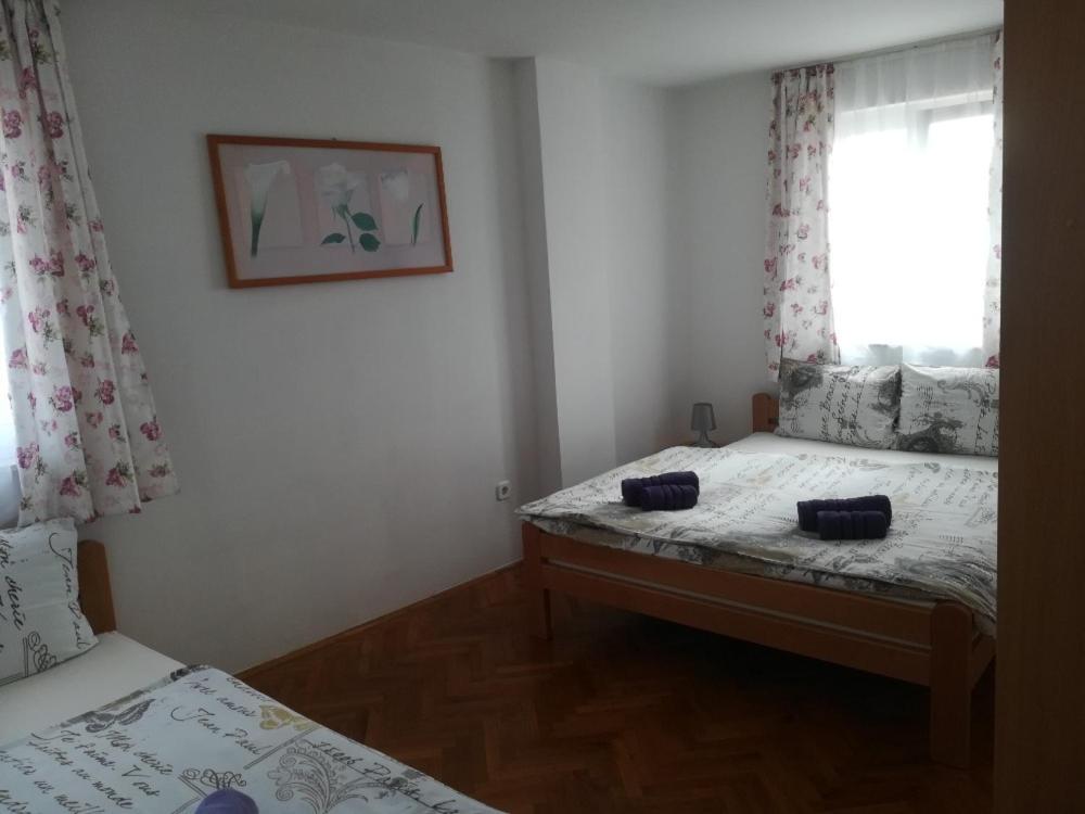 Apartment And Rooms Sidro ペトルチャネ エクステリア 写真